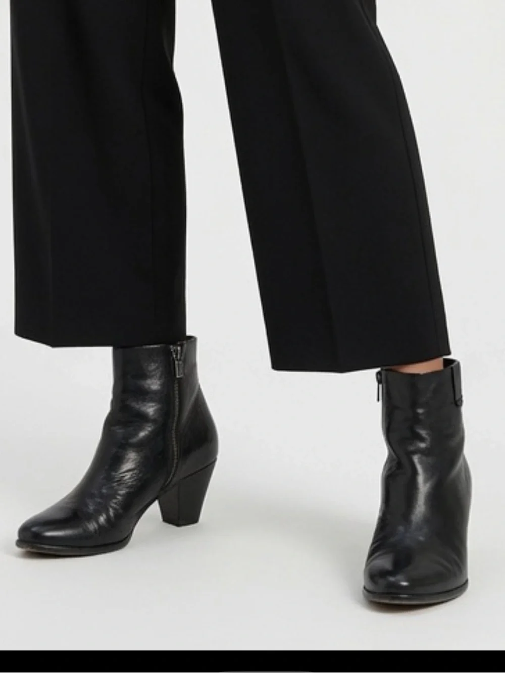 FRYE Phoebe Bootie Women's Side Zipper, Black Leather Ankle Boot Size 7.5